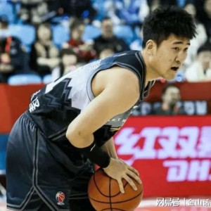 咋了麻这是？“当家球星”12投3中，正负值-29，网友：你才25岁啊